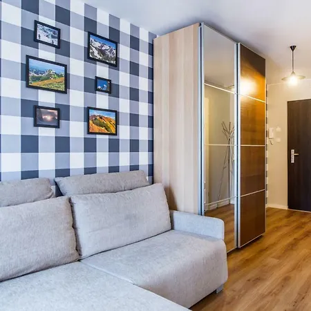 Palac Tatrzanski * בוקוווינה טטז'אנסקה